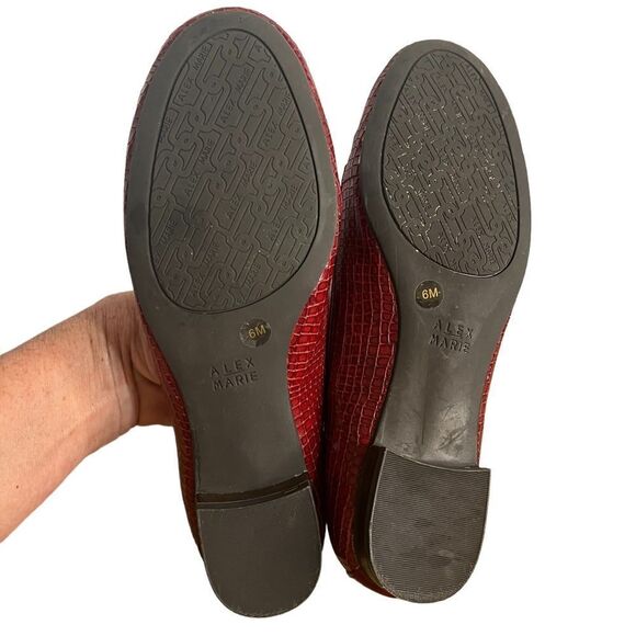 Alex Marie Red Patent Loafers Womens 6M Alligator Flats Round Toe Shoes - Picture 9 of 9